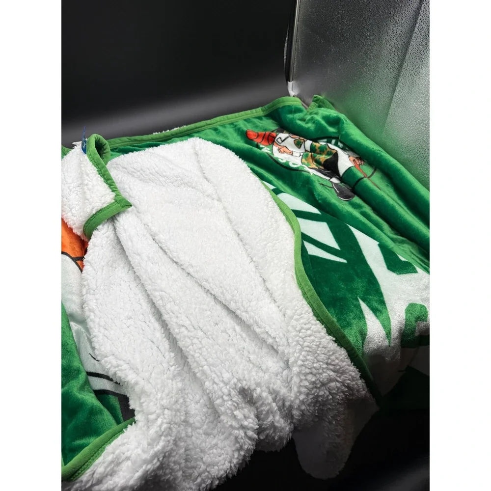 Disney NBA Boston Celtics Mickey Mouse Sherpa Throw Blanket Green 44x64‎